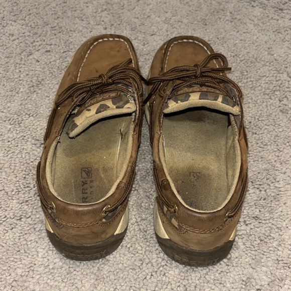 Kids sperry cheetah size 3.5 boat shoes - Picture 3 of 4